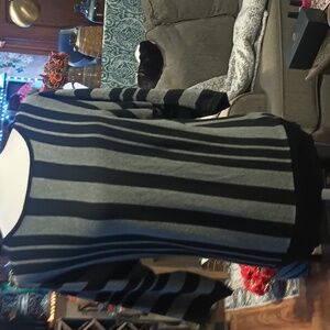 Woman Black and Gray Striped Sweater By Linda Matthews Size M